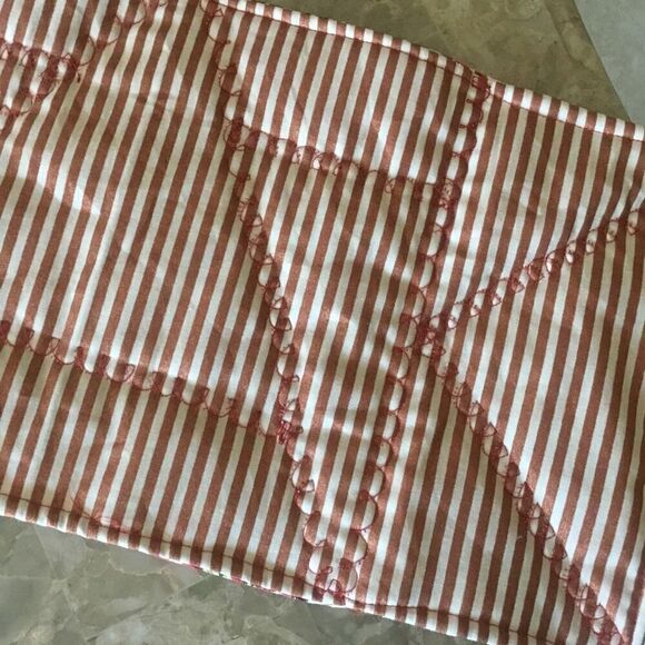 NWT Hand Crafted and Quilted Reversible  Holiday Runner - Picture 8 of 13